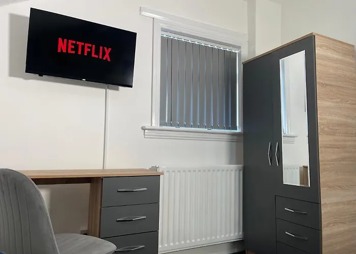 Entire Modern * Middlesbrough